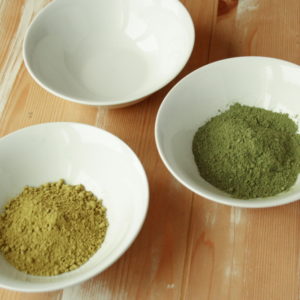 Cheveux : Utiliser les poudres colorantes naturelles