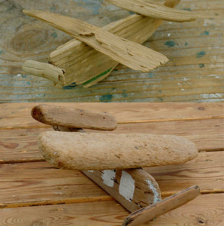 #htmlcaption_1483 Avions en bois flotté