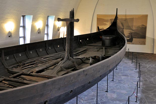 Protection du bois : Les origines viking de la peinture au goudron