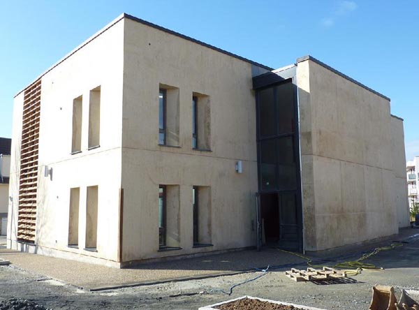 La terre de chantier remplace le béton