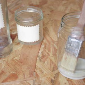 Colle au lait pour étiqueter les confitures et les bocaux faits maison