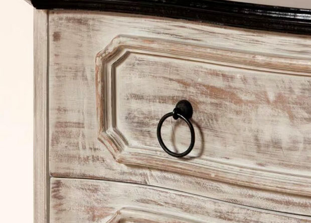 commode cerusée blanche