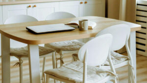 Tendance : Le grand retour de la table et des chaises dans la cuisine