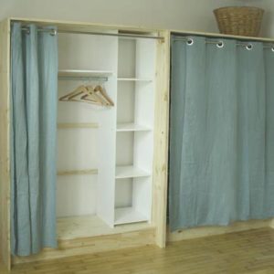 Idée DIY : Un dressing bois et lin à faire soi-même