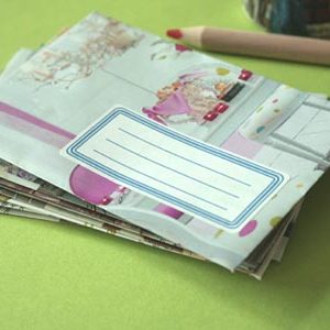Idée DIY : Créer des enveloppes avec des pages de magazines