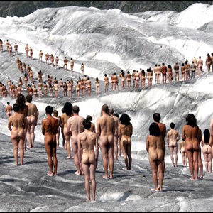 Tout nus et tout bronzés