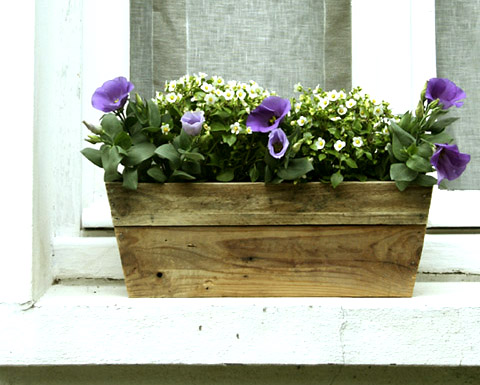 #htmlcaption_1937 Jardinière en bois de palettes