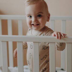 Tous les avantages d&rsquo;un lit évolutif : Sécurisé, design, ce meuble suit la croissance de bébé
