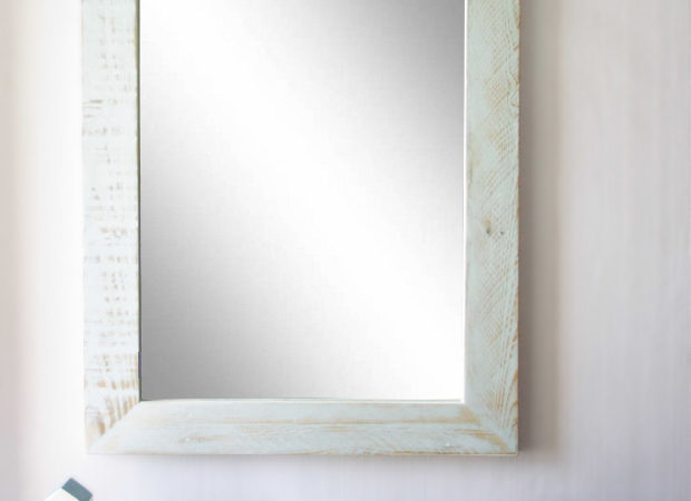 #htmlcaption_9603 Cadre miroir en palettes