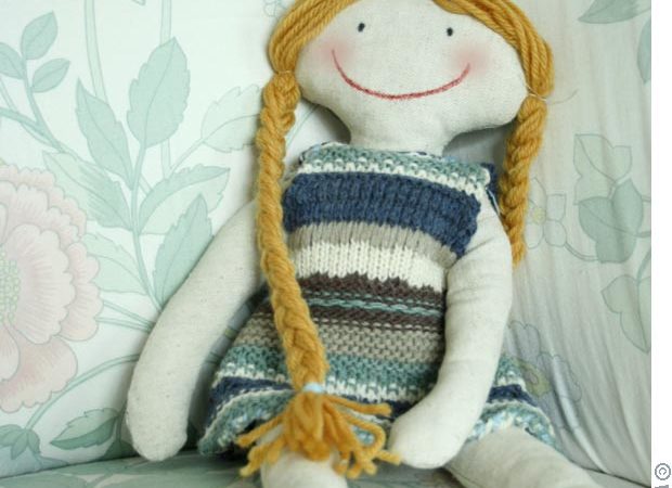 #htmlcaption_7769 Poupée en tissu