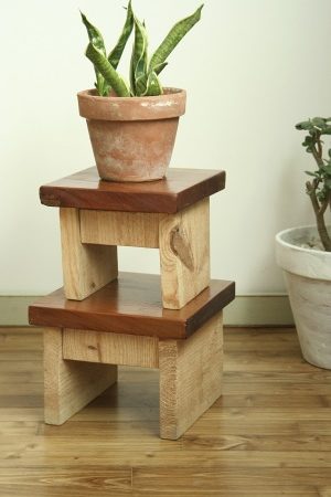 #htmlcaption_103 Tabouret en bois
