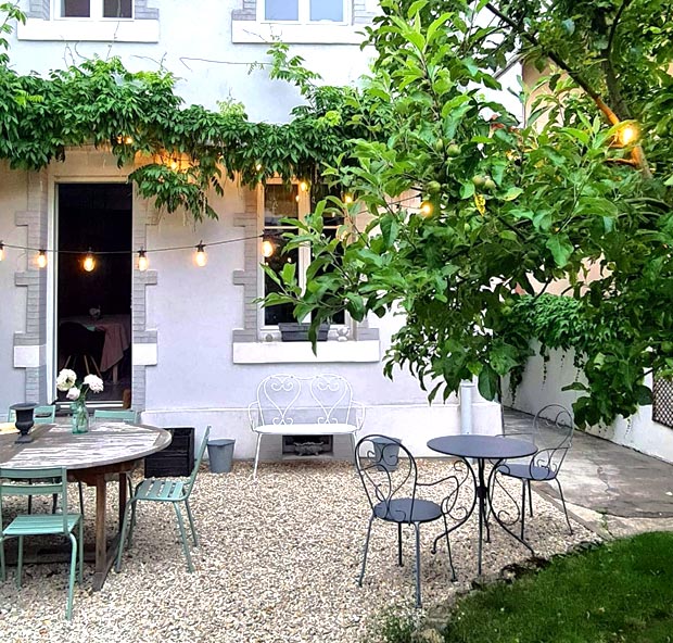 jardin table en fer ancienne