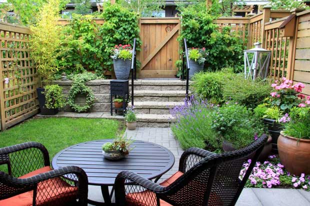 Aménager un petit jardin : 5 astuces pour profiter de son extérieur ! -  L'Atelier par Brico Privé