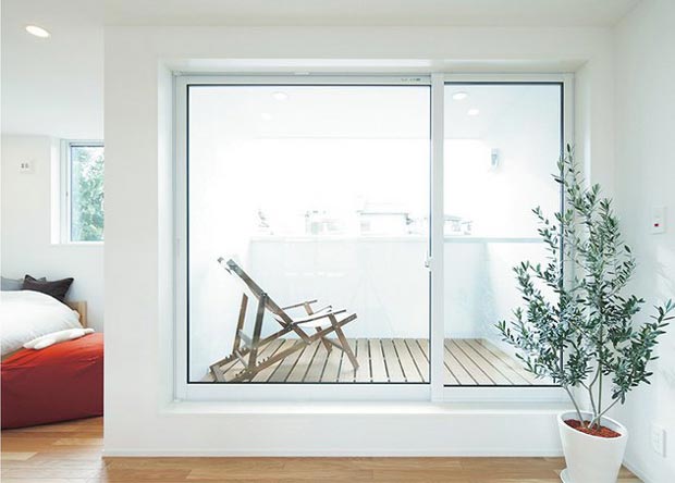 Maison fenêtre Muji balcon